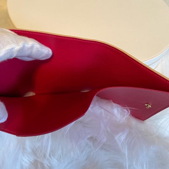 LV Ltd. Ed. Vivienne 2021 Holiday Victorine Wallet - Picture 14 of 16